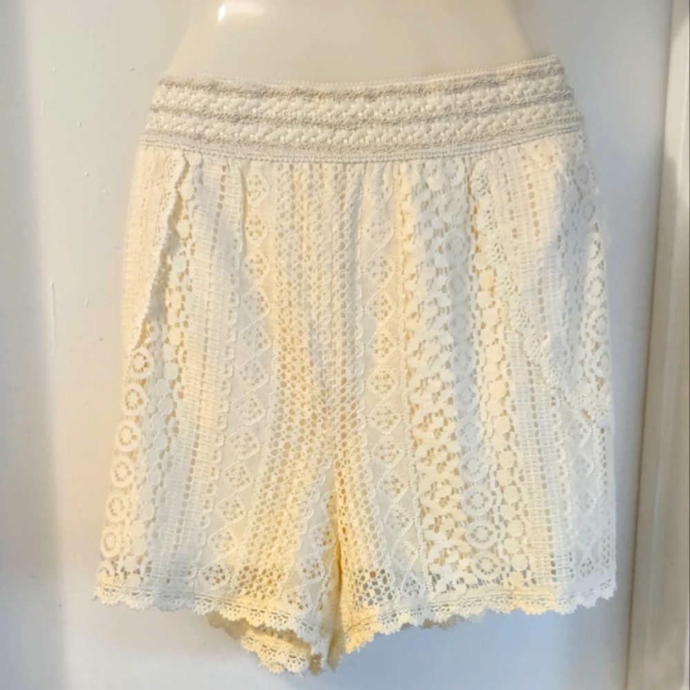 Cream Vintage Lace Shorts